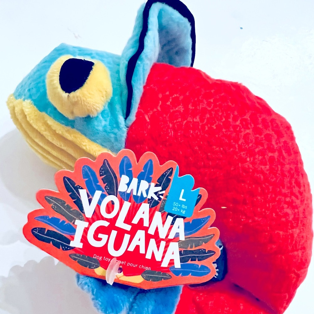 NWT. Barkbox Exclusive “Volana Iguana”